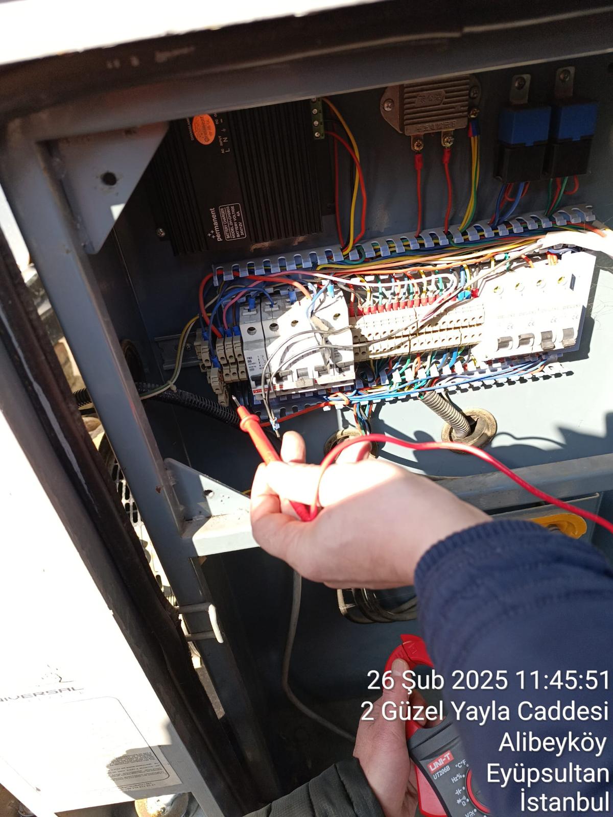 Endüstriyel Elektrik Sistemlerinde Güvenli Enerji Yönetimi – Akıllı Sayaçlar ile Gerçek Zamanlı Enerji İzleme Çözümleri